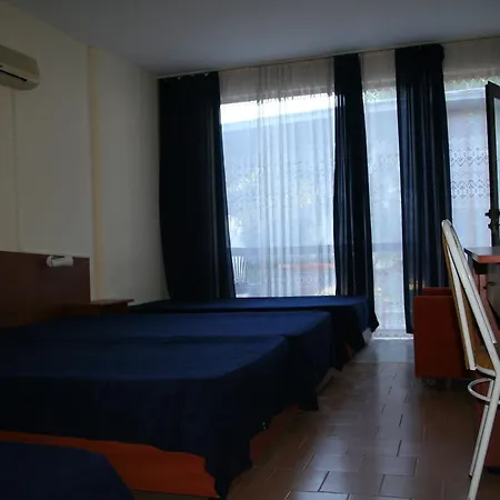 Oasis Golden Sands